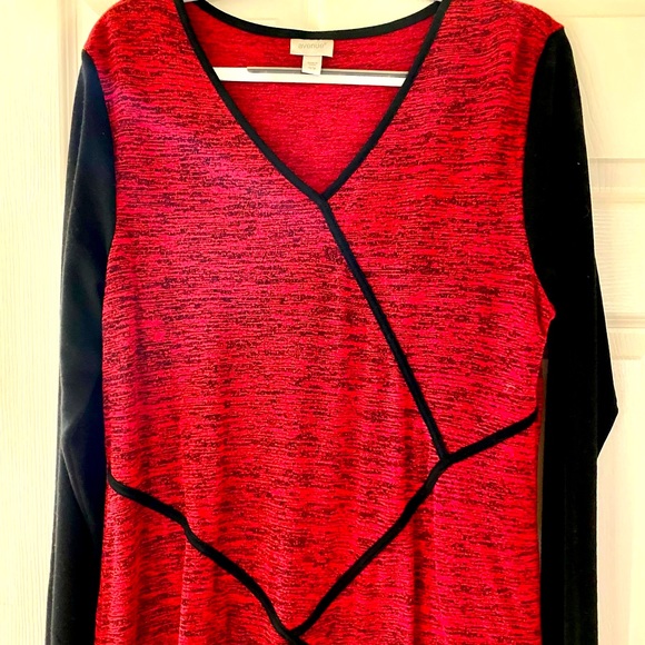 Avenue Sweaters - Avenue long sleeve top